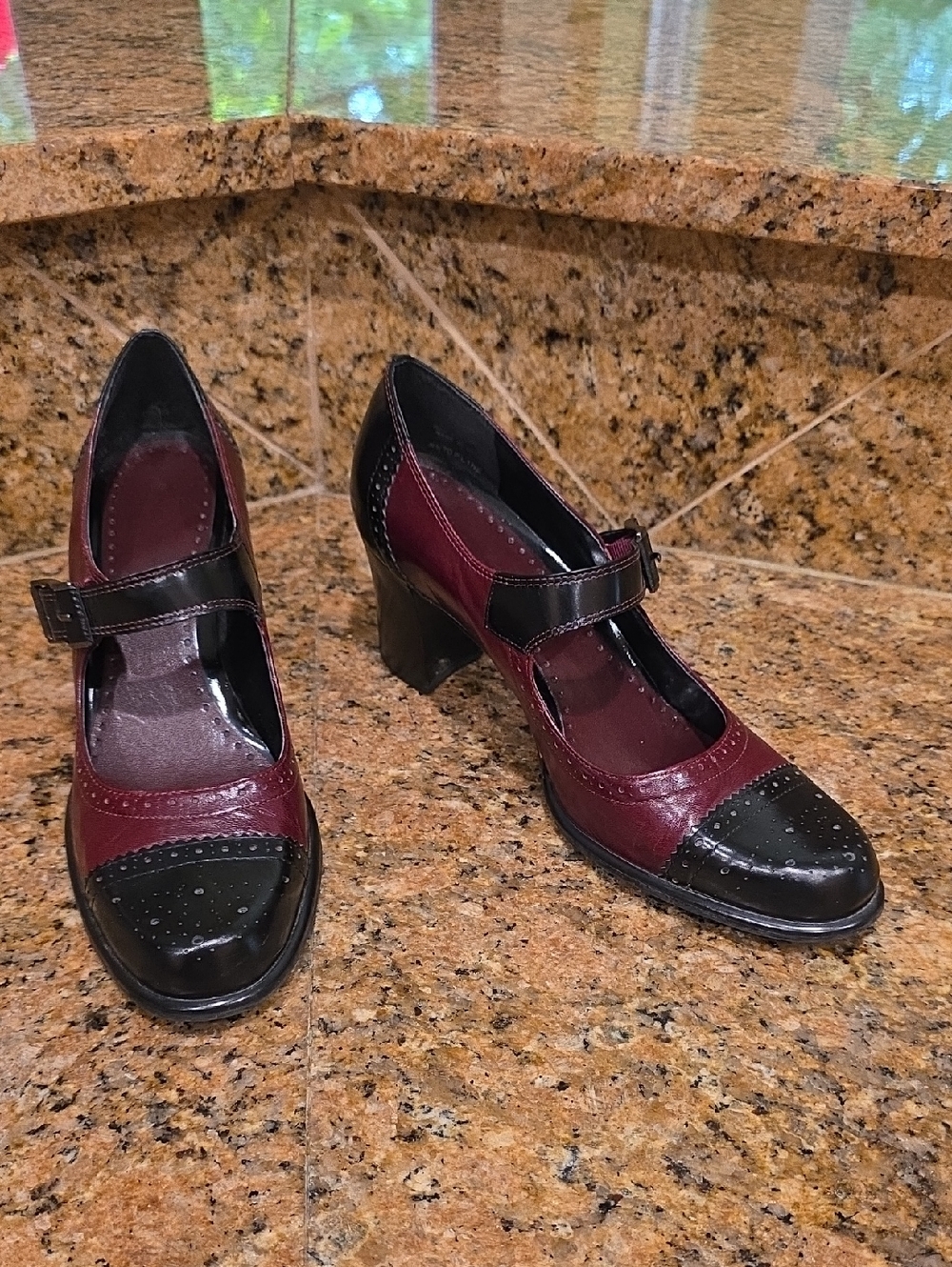 Nine West Leather 2 Tone Block Heel Mary Janes - SZ 9.5